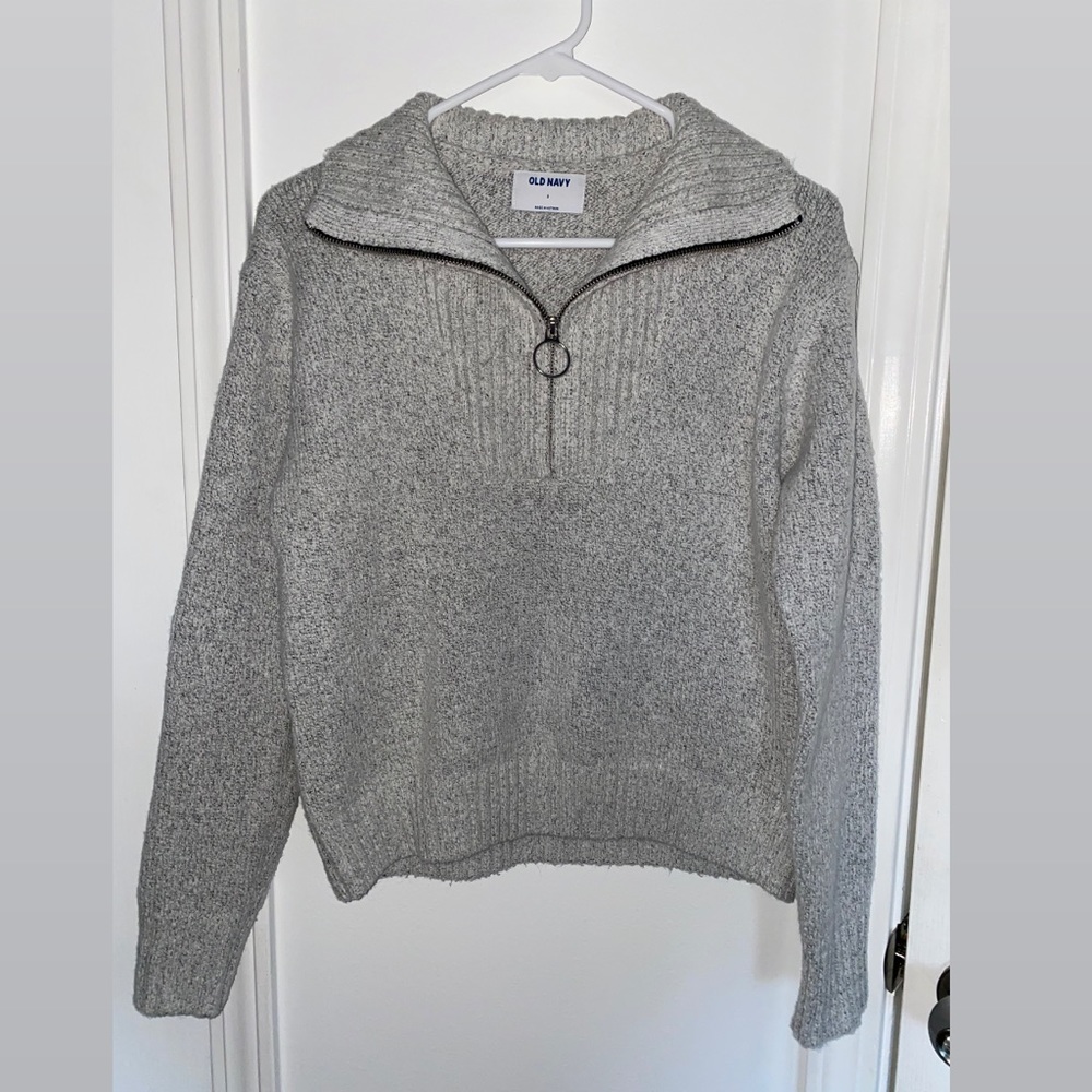Old Navy Light Grey Ribbed Sweater Size S